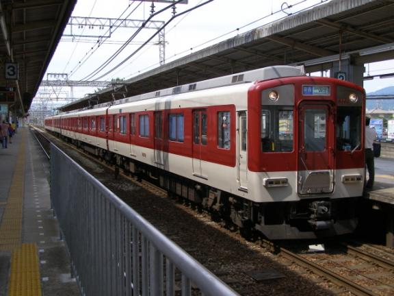 奈良線から転属された近鉄9200系。青山町以西にて活躍中です。