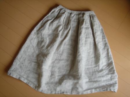 直線裁ちの簡単スカート