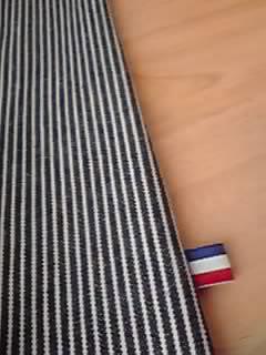 パンツ。裾タグ