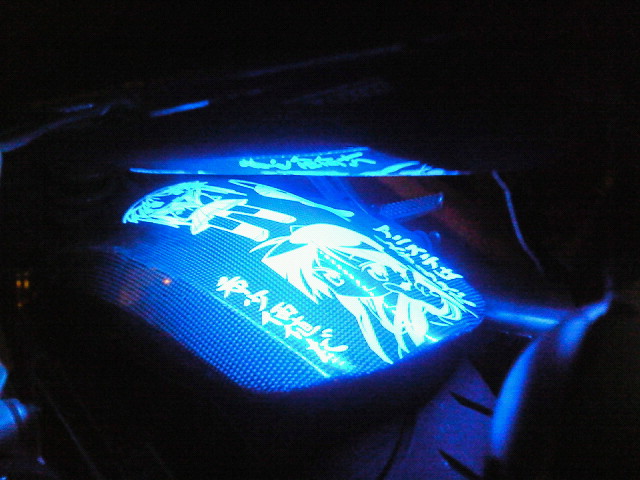 蒼く照らされたかがみんｗ