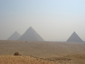 クフ王カフラー王メンカウラー王のピラミッド
