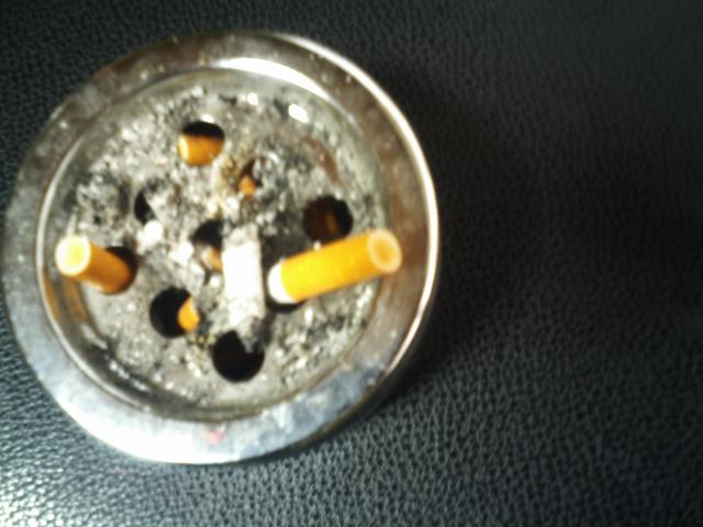 灰皿
