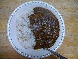 カレーフレークとロースとオニオンで作ったカレー