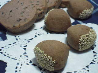 栗のカタチのクッキー＆紫芋クッキー
