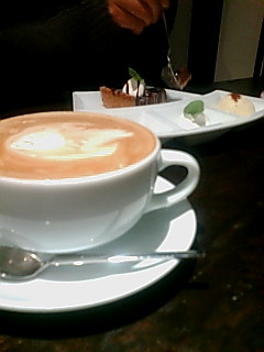 カプチーノ＆ケーキ