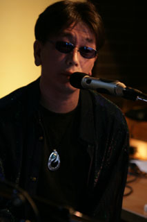 １６、ときにささやくように。