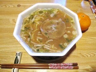 カップラーメン