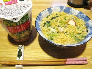 カップラーメン