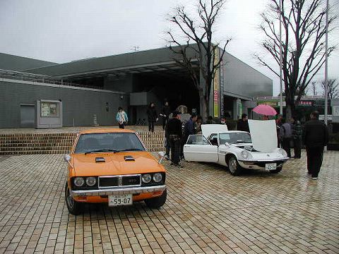 2010.3.21 『疾走する日本車』 at 福井県立美術館 021（県立美術館前）