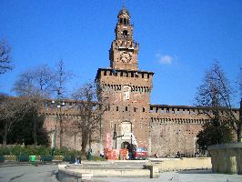 スフォルツェスコ城