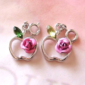 メタルチャームりんご