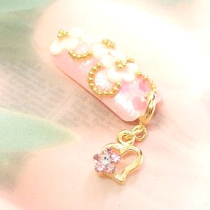 小っちゃいハートネイルピアスピンク金