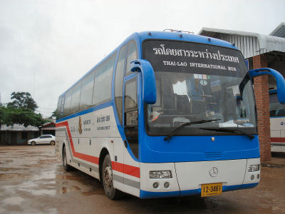 タイの国際バス.jpg