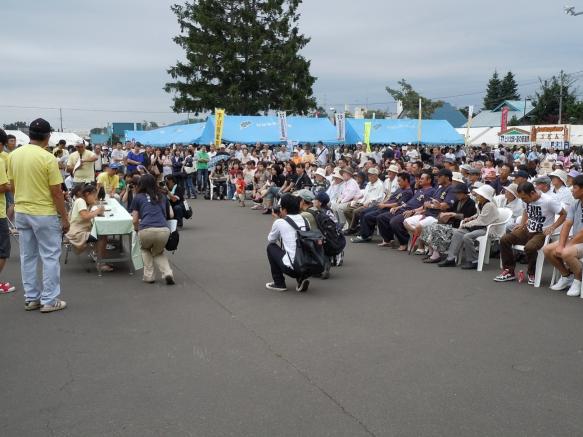 下川うどん祭り　うどん早食い競争　小学生