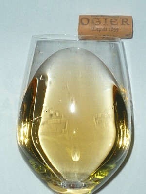 Antoine Ogier Gentilhomme Blanc2008 glass.jpg