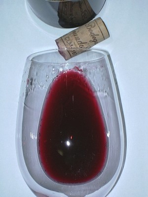 Finca Los Altos Gran Reserva1997 glass.jpg