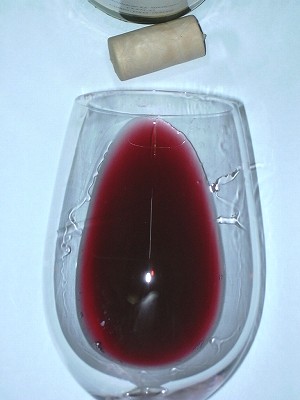 Castillo de la Vereda Tempranillo2008 glass.jpg