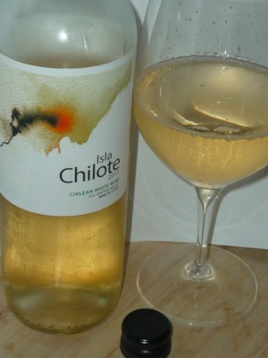 Isla Chilote White 2011 glass.jpg