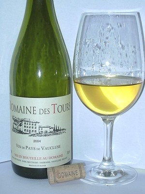 Dm.Des Tours Vaucluse Blanc2004 glass2.jpg