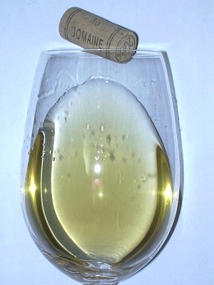 Dm.Des Tours Vaucluse Blanc2004 glass.jpg