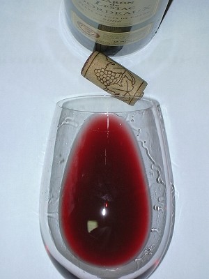 Baron De Lestac Rouge2006 glass.jpg