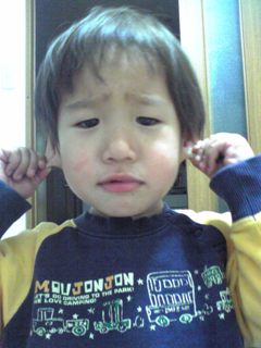 Thomas耳引っ張りつつ変な顔.JPG