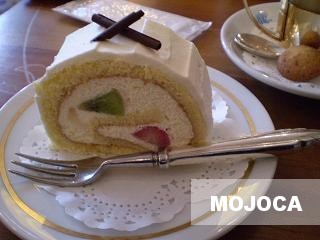 長楽館　ロールケーキ