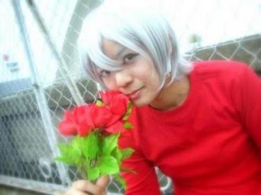 赤き花束を持って。