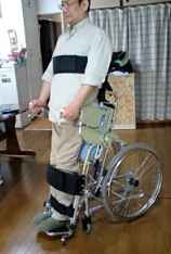 スタンド車椅子立ち.jpg