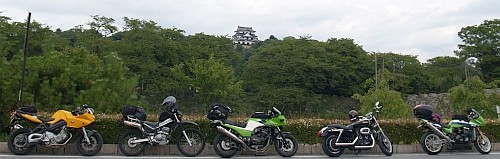 バイクと彦根城
