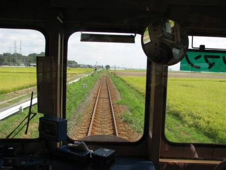鹿島鉄道、車窓から見る真っ直ぐな線路