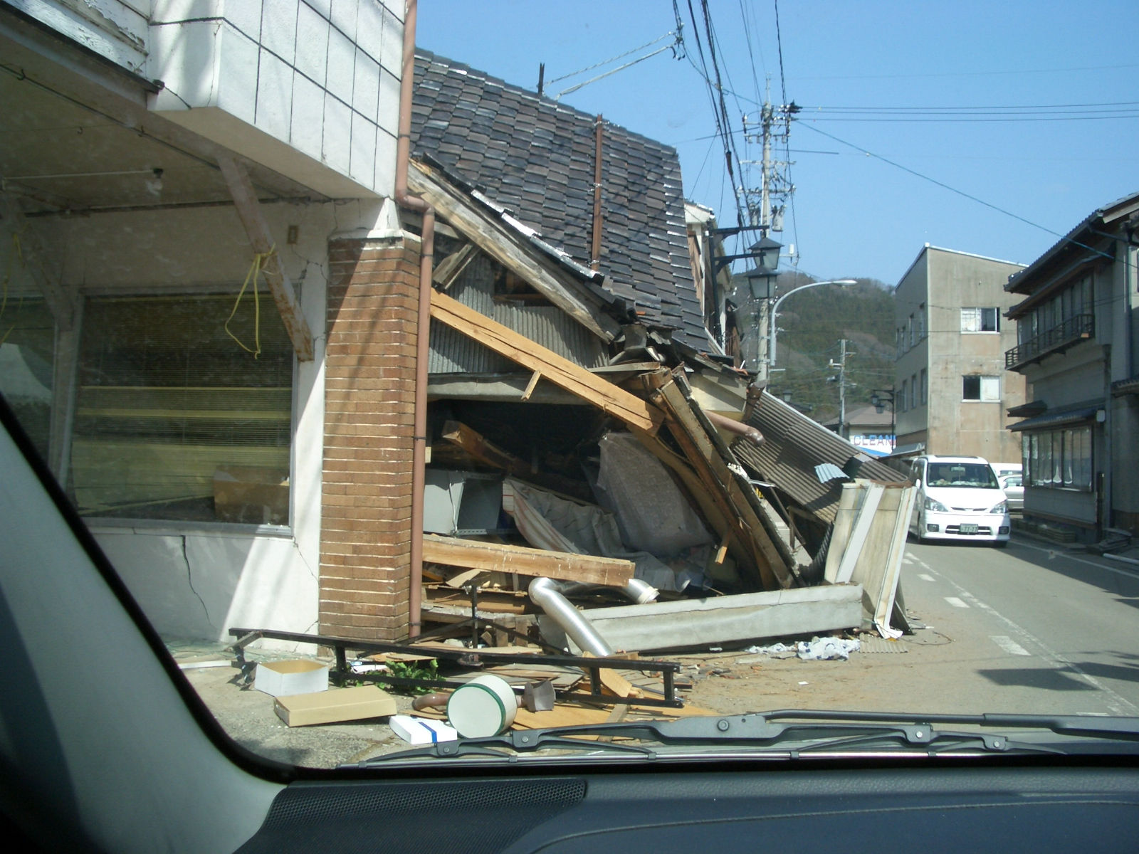 家屋崩壊