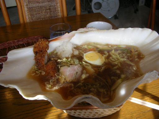 貝の器でラーメン