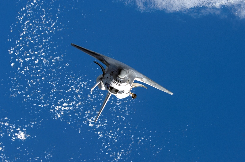 gpw-20050129-NASA-ISS016-E-006333-Earth-from-space-blue-water-white-clouds-Space-Shuttle-Discovery-STS-120-20071025.jpg