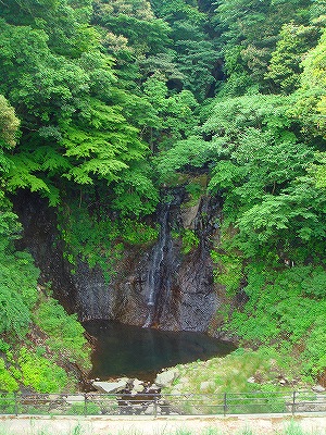 鬼の雁木の滝