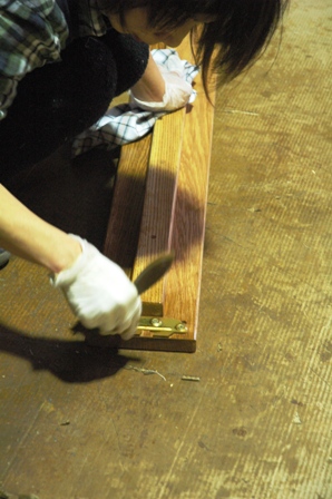 定番ベッドの塗装中