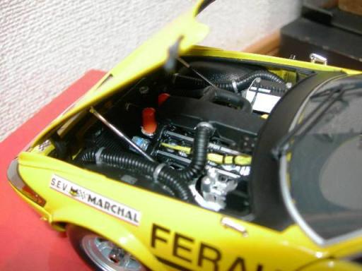 フェラーリ３６５ＧＴＢ４デイトナ　エンジンルーム