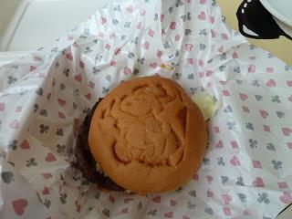 スヌ・チーズバーガー