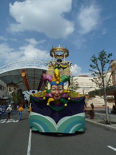 この顔、怖い・・・