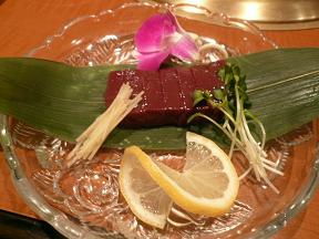 おされなレバ刺し