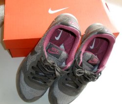 NIKE.JPG