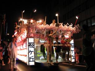 熱海こがし祭り　山車