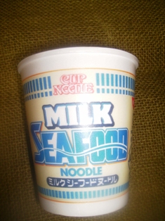 PA170453．JPGカップラーメン.JPG