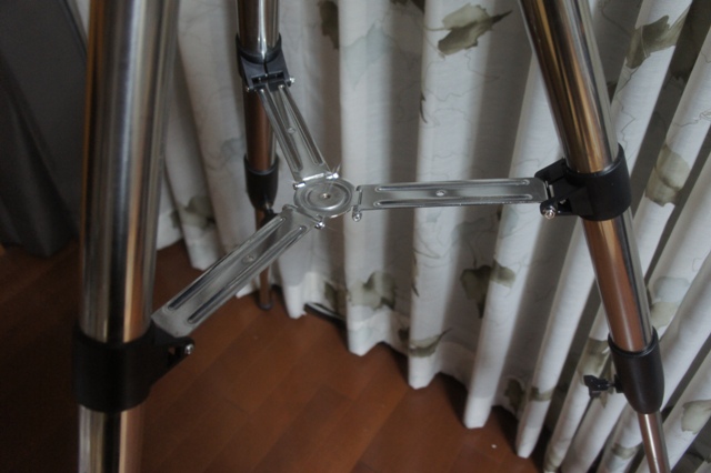 三脚ピラー.jpg