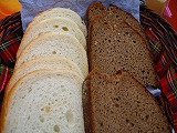 リトアニアのパン.jpg
