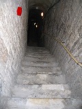 オレフ教会の階段１.jpg