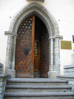 エストニア歴史博物館の入口.jpg