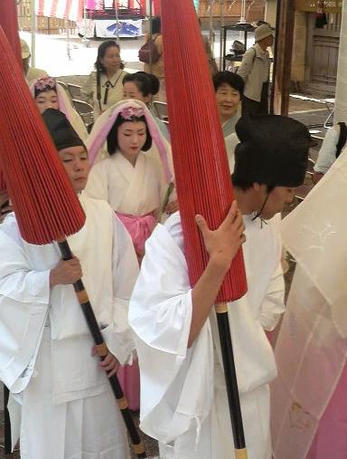 三枝祭（百合祭）