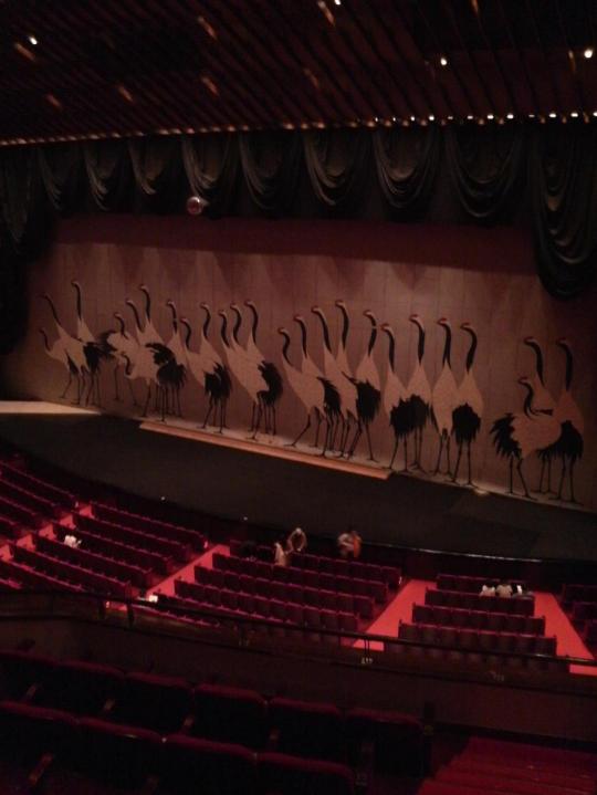 フェスティバルホール。幕が降りて。