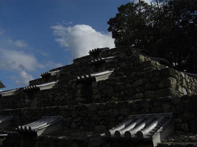 謎のピラミッド